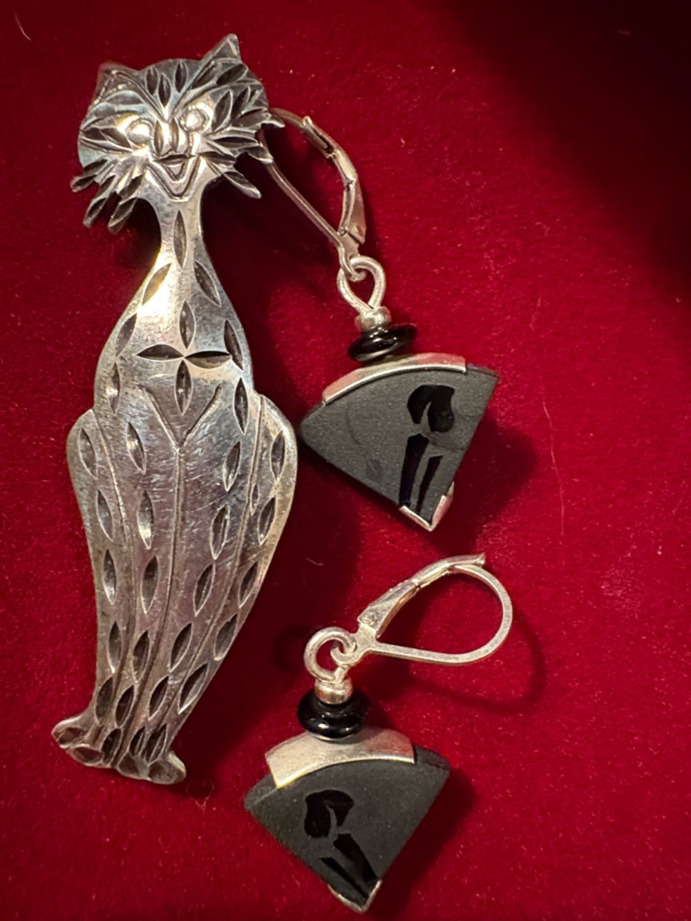 Vintage Sterling Cat Brooch and Geometric Black Onyx Sterling Drop Earrings